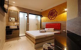 Red Rose Motel & Hotel